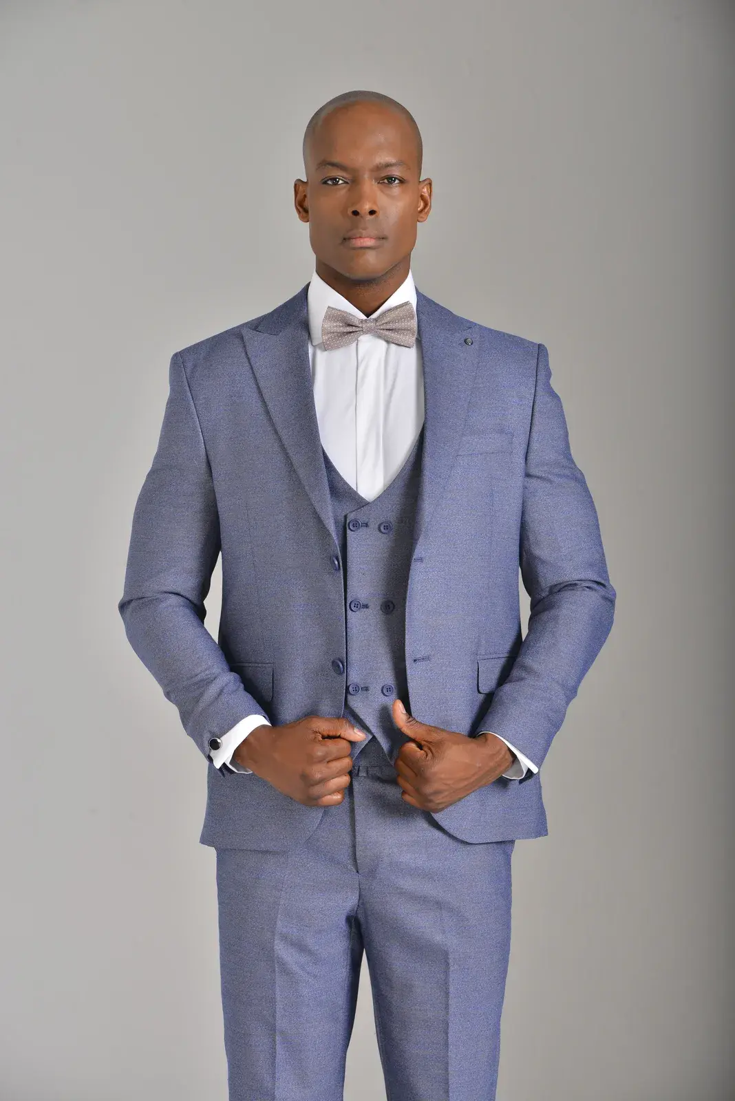Traje Azul Celeste — traje de novio azul cielo para boda moderna, Castor Suits Medellín