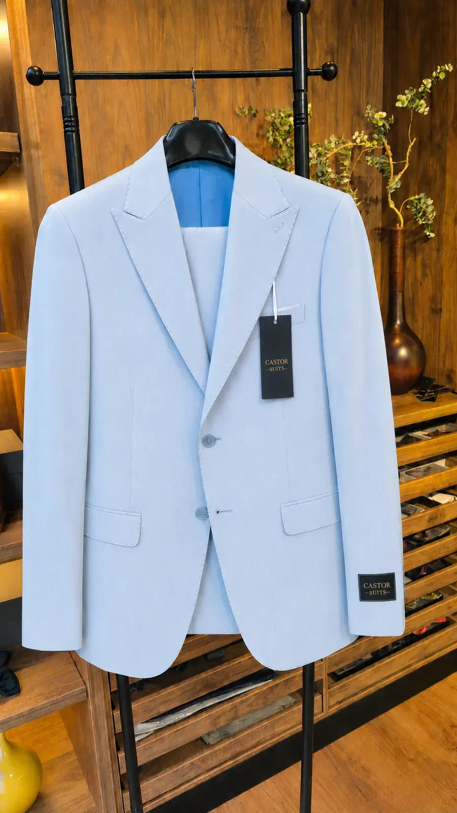 Traje Azul Claro — traje de novio azul claro para boda moderna, Castor Suits Medellín (vista 3)