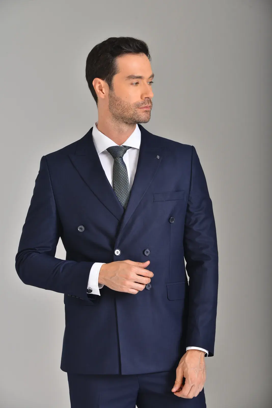 Traje Azul Cruzado — traje de novio azul para boda moderna, Castor Suits Medellín (vista 2)