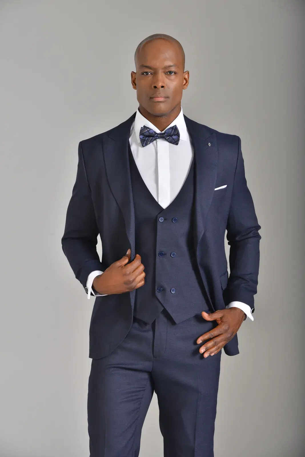 Traje Azul Texturizado — traje de novio azul para boda moderna, Castor Suits Medellín (vista 2)