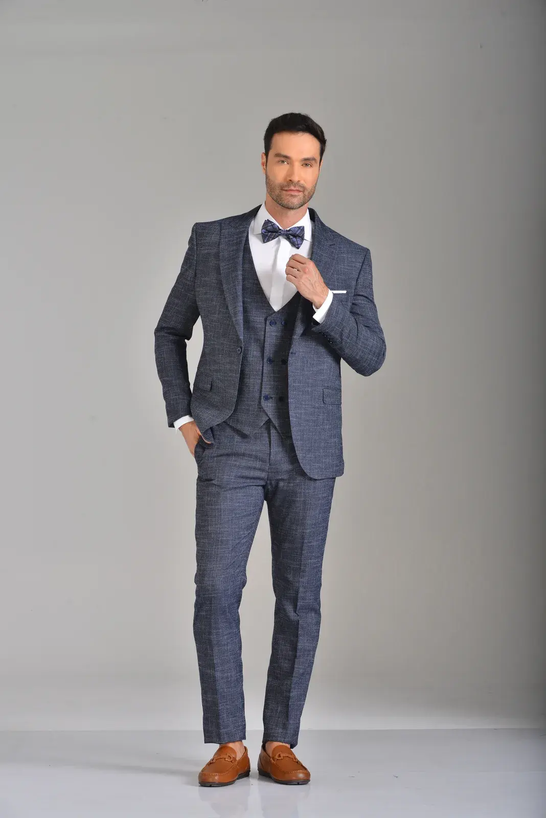 Traje Azul Textura Jean — traje de novio azul para boda moderna, Castor Suits Medellín
