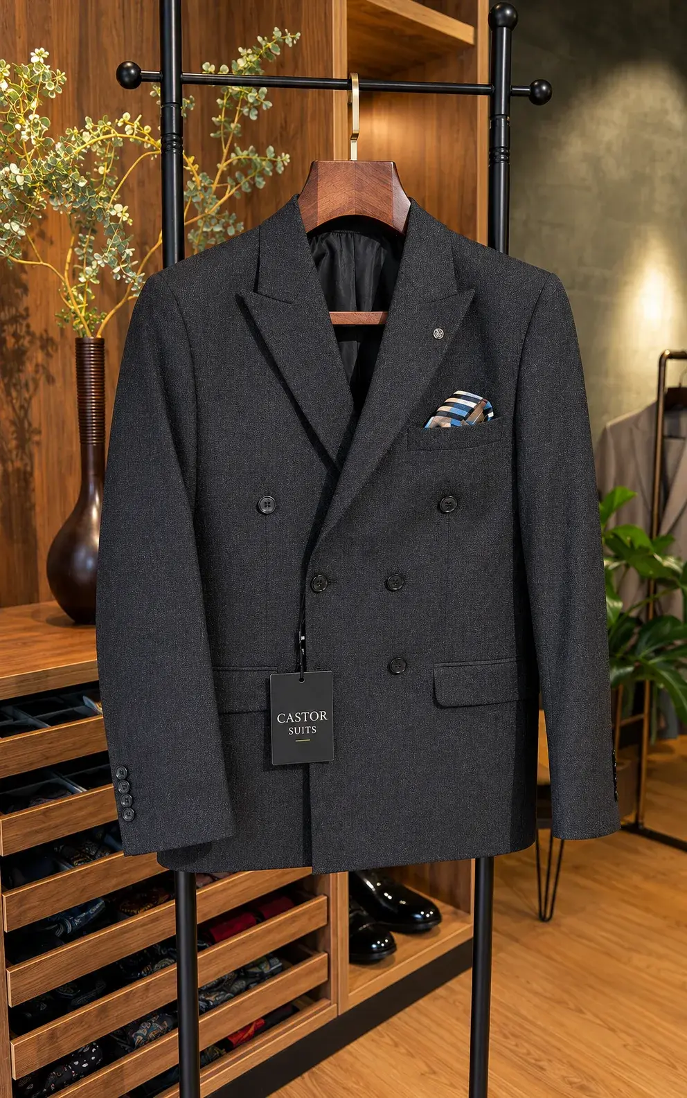 Traje Gris Cruzado — traje de novio gris para boda moderna, Castor Suits Medellín (vista 3)