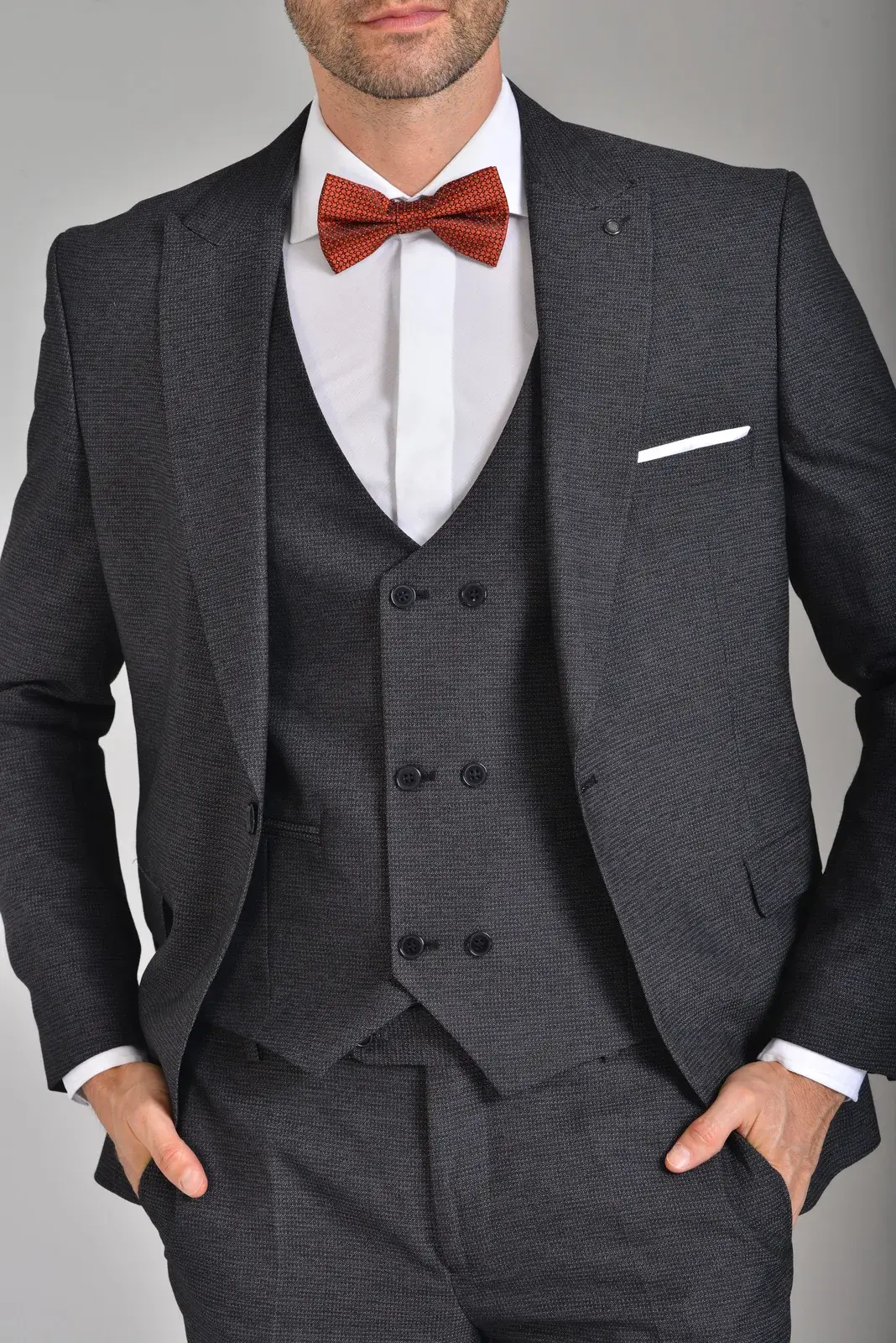 Traje Gris Oscuro Texturizado — traje de novio gris para boda moderna, Castor Suits Medellín