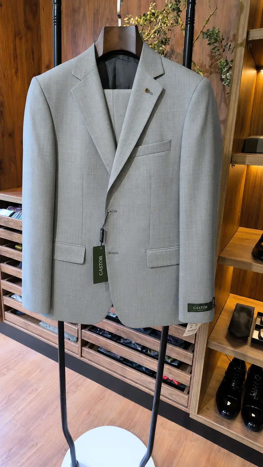 Traje Verde Menta en Lana Fría — traje de novio verde para boda moderna, Castor Suits Medellín (vista 3)