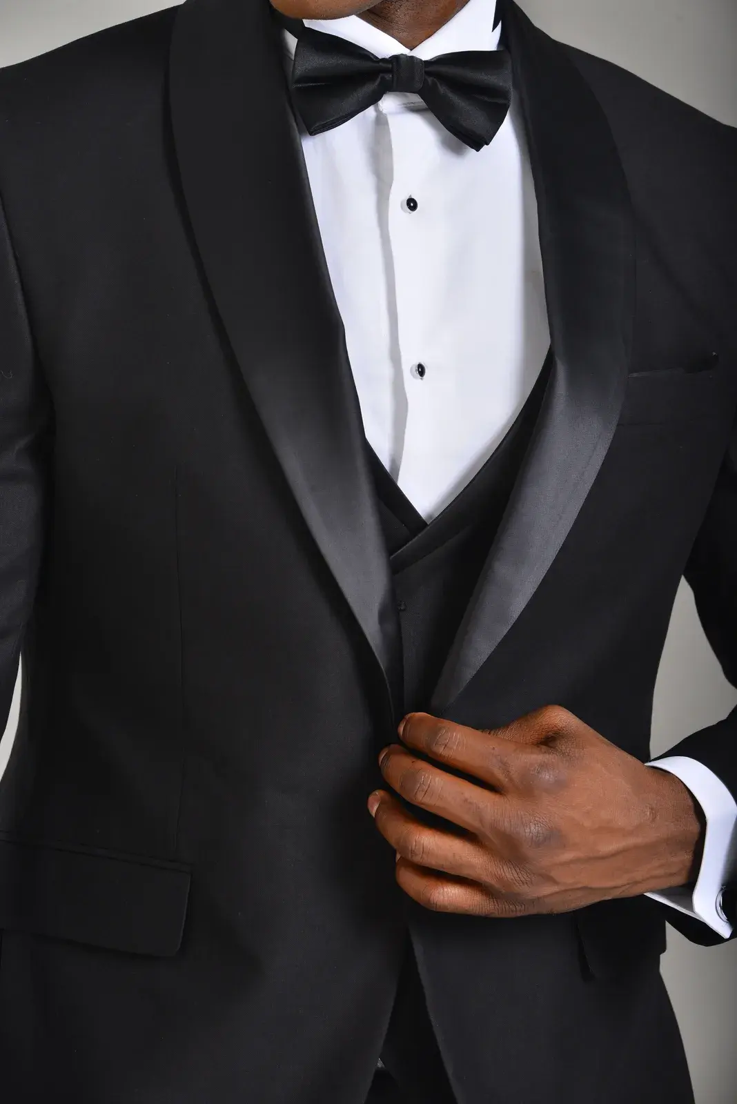 Esmoquin Negro en Lana — traje de novio negro para boda de noche, Castor Suits Medellín (vista 2)