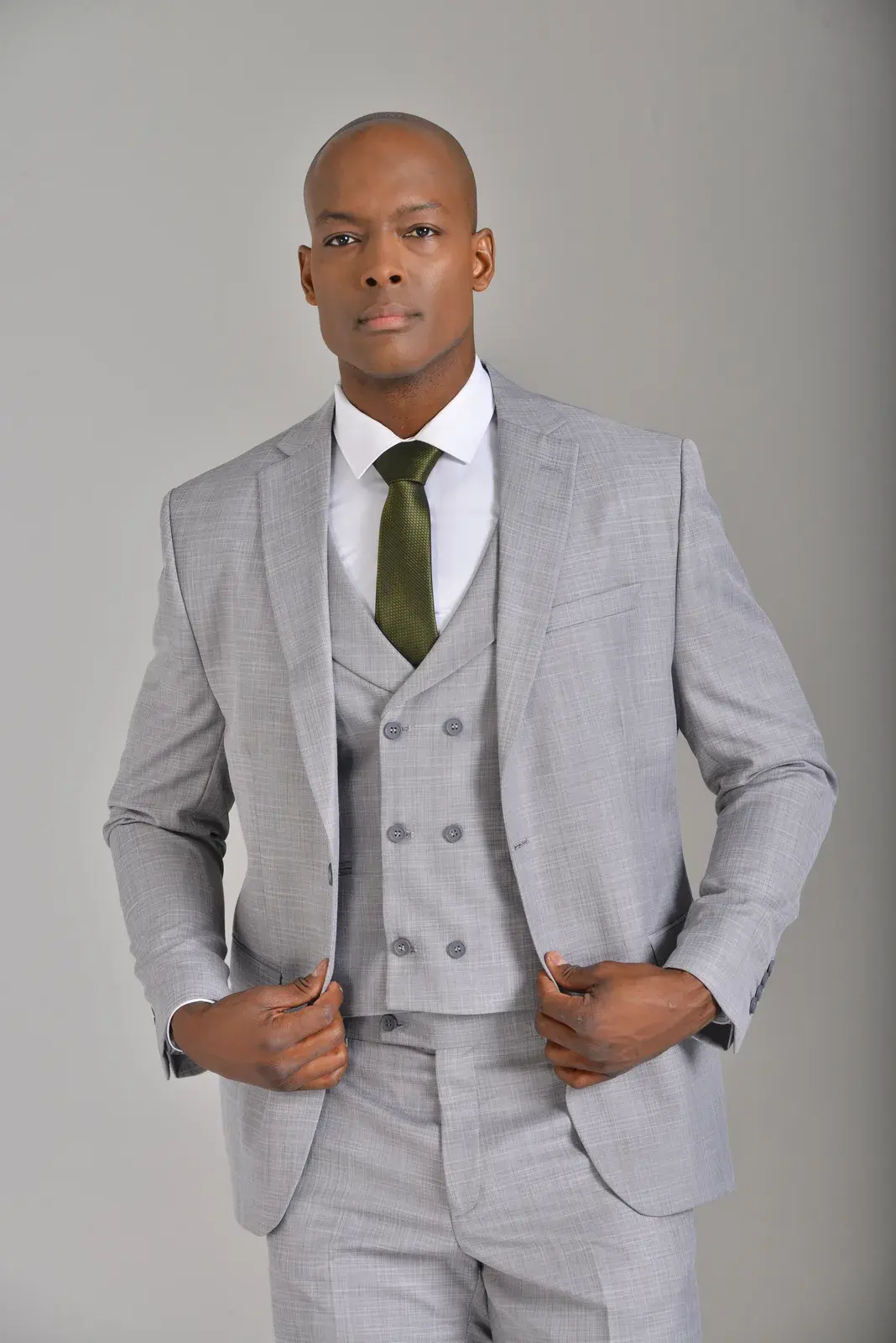 Traje Gris Tres Piezas — traje de novio gris para boda formal, Castor Suits Medellín
