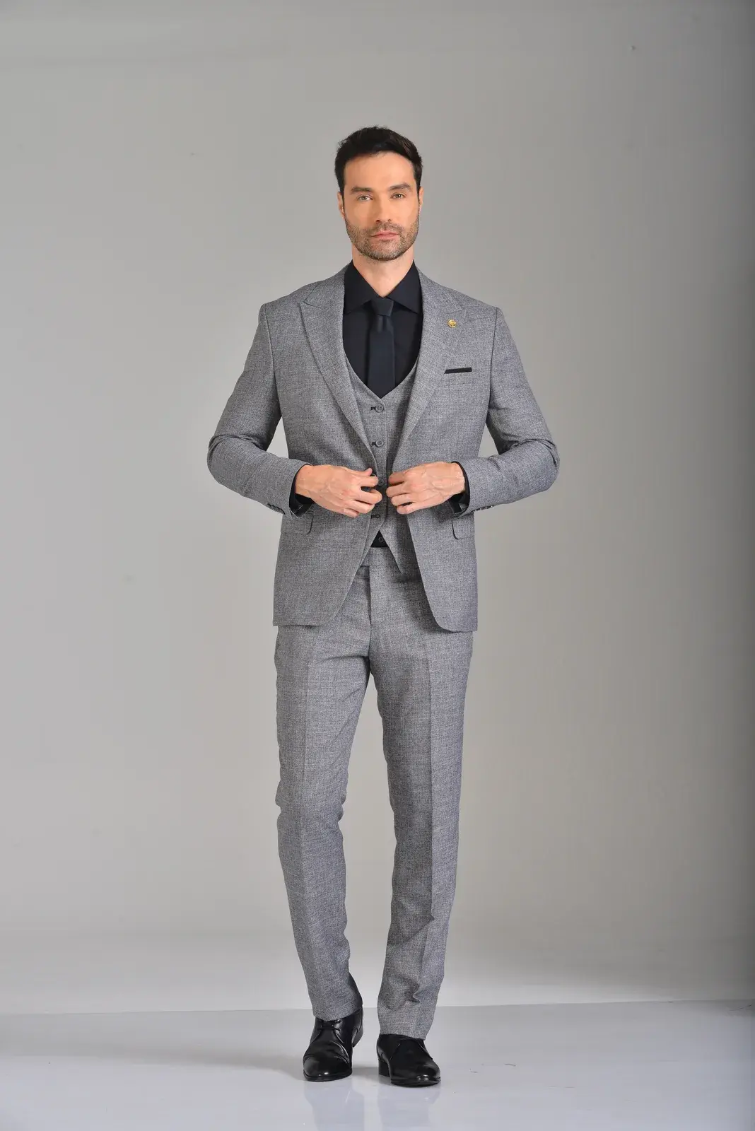 Traje Gris Jaspe Tres Piezas — traje de novio gris para boda formal, Castor Suits Medellín