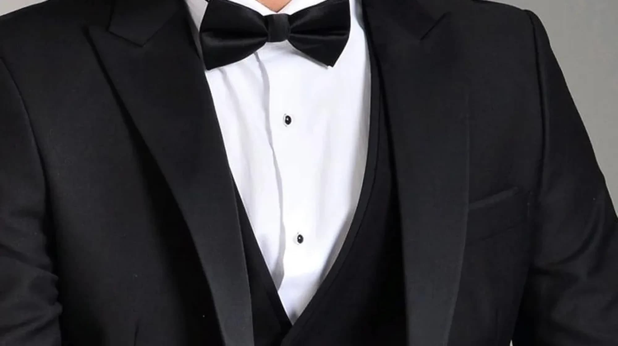 Esmoquin o traje: cuál es la mejor elección para el día de tu boda