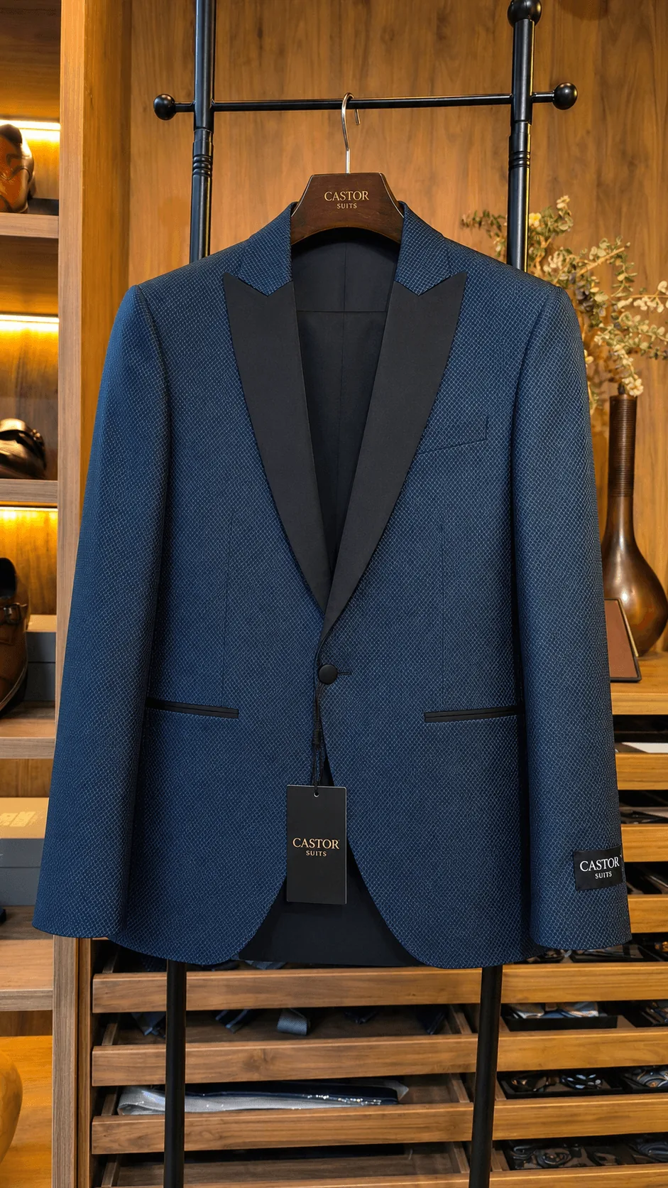 Traje de novio para boda de Castor Suits, Medellín
