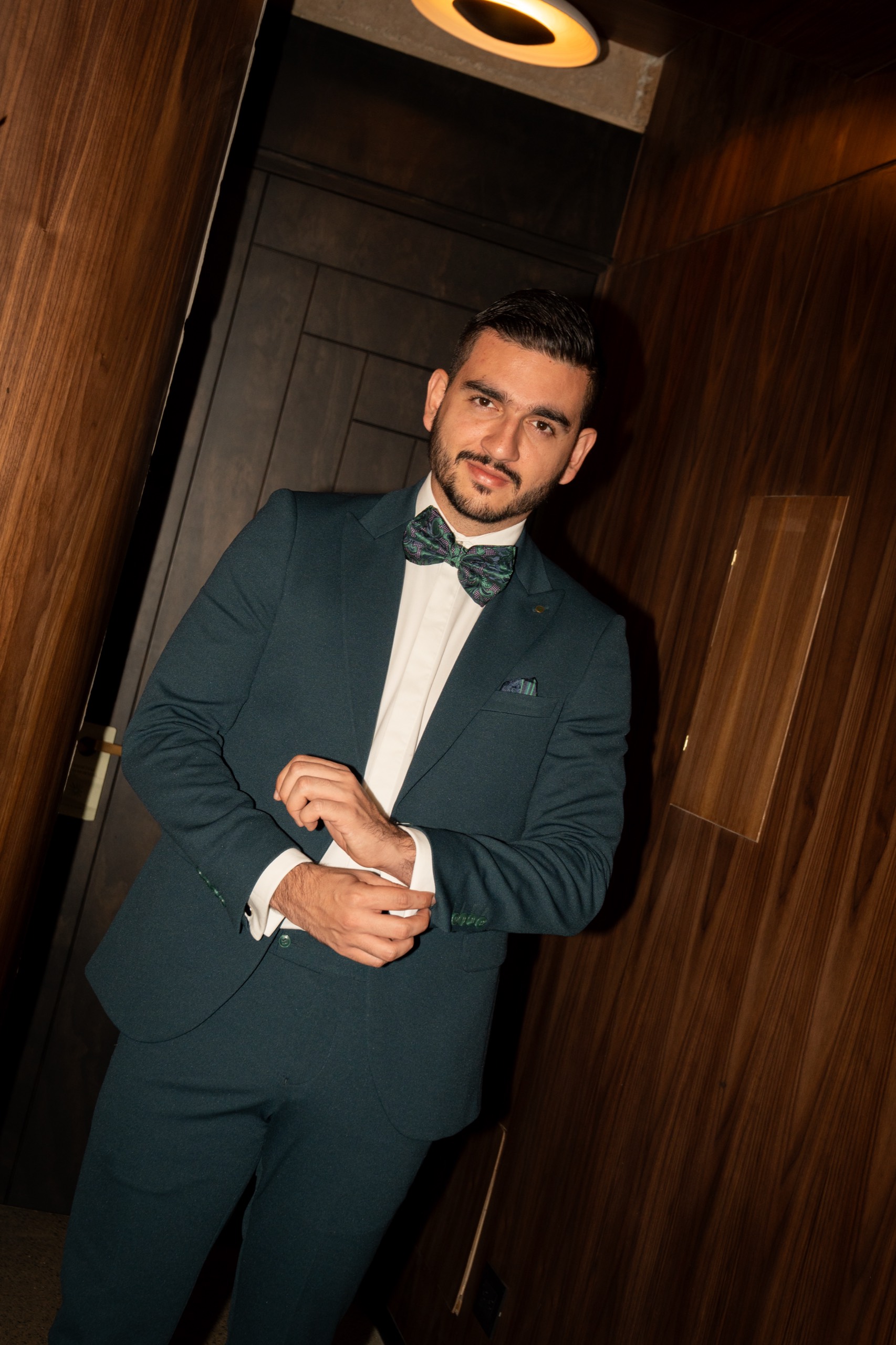 Traje de novio moderno: cortes y estilos para 2026